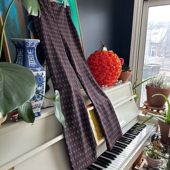 Stylish Patterned Women's Pants - Picture 5 of 16